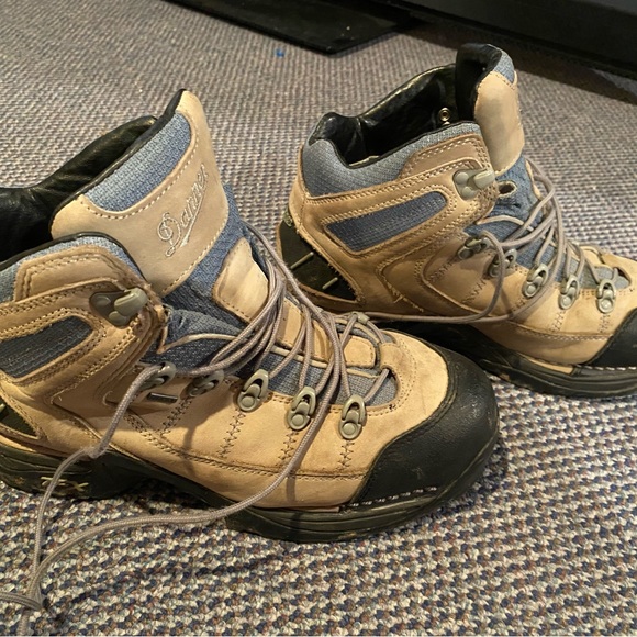 Danner winter boots. TFX sole tread. Size 11 women’s. Gore-Tex. Fast shipping. - Picture 4 of 15
